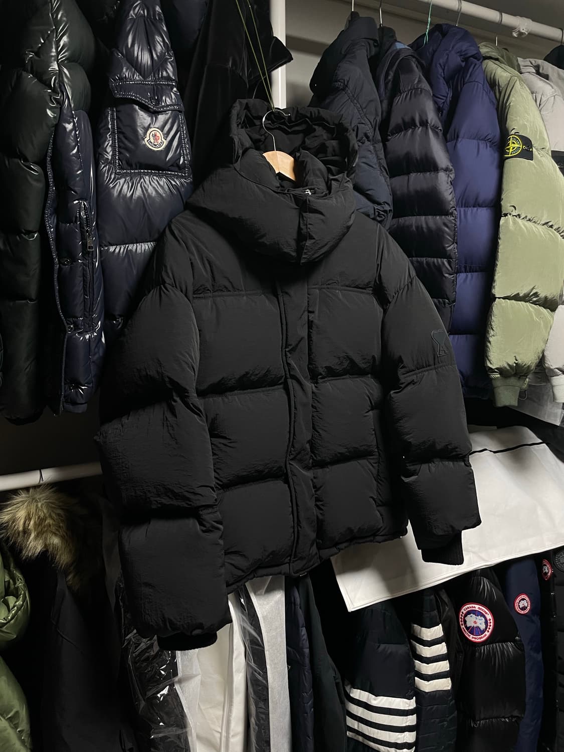 [XS사이즈] 아미 하트 로고 패치 오버핏 숏 다운 패딩자켓 상품이미지3