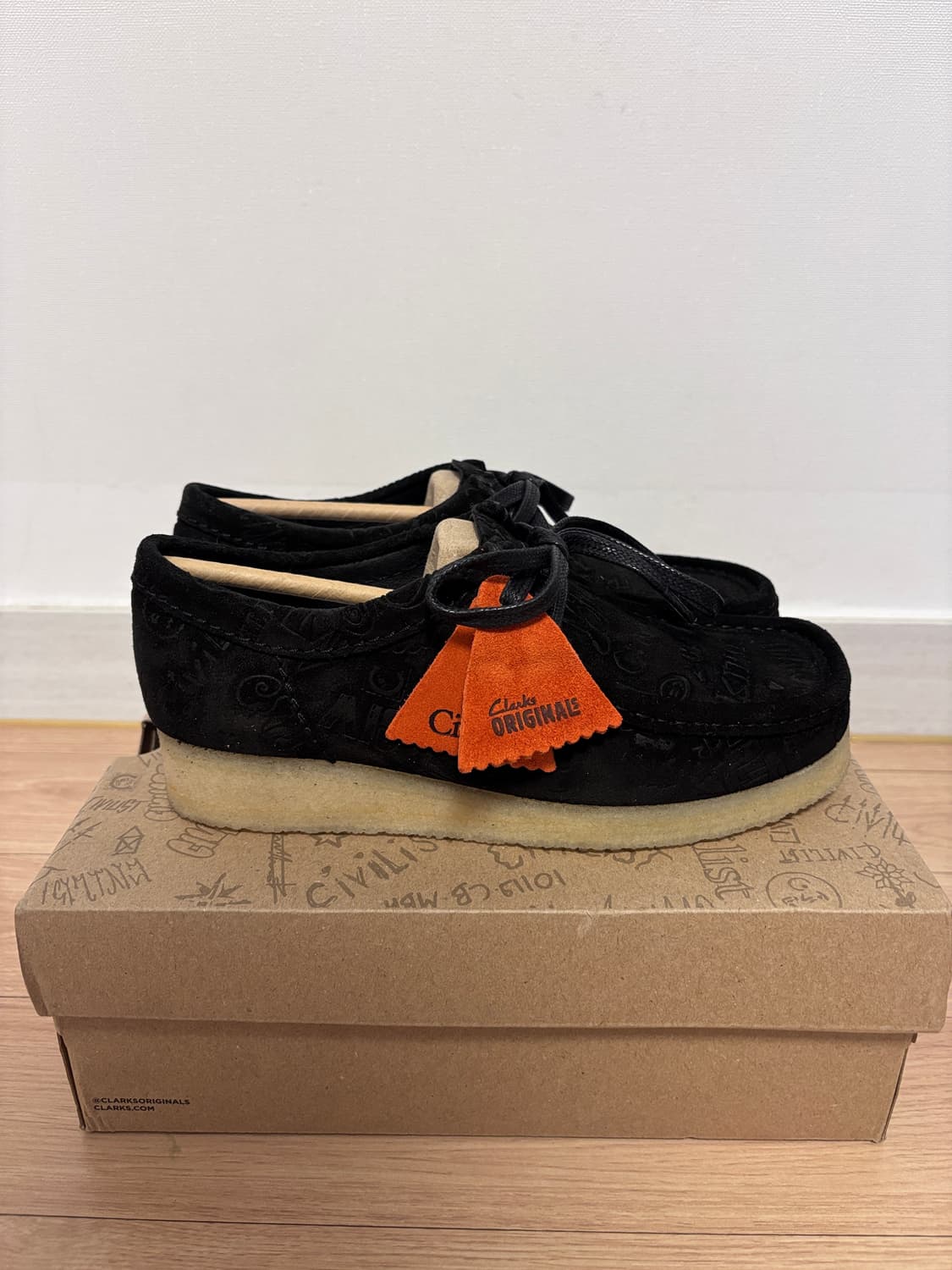 새상품) 230 클락스 왈라비 블랙 스웨이드 상품이미지3