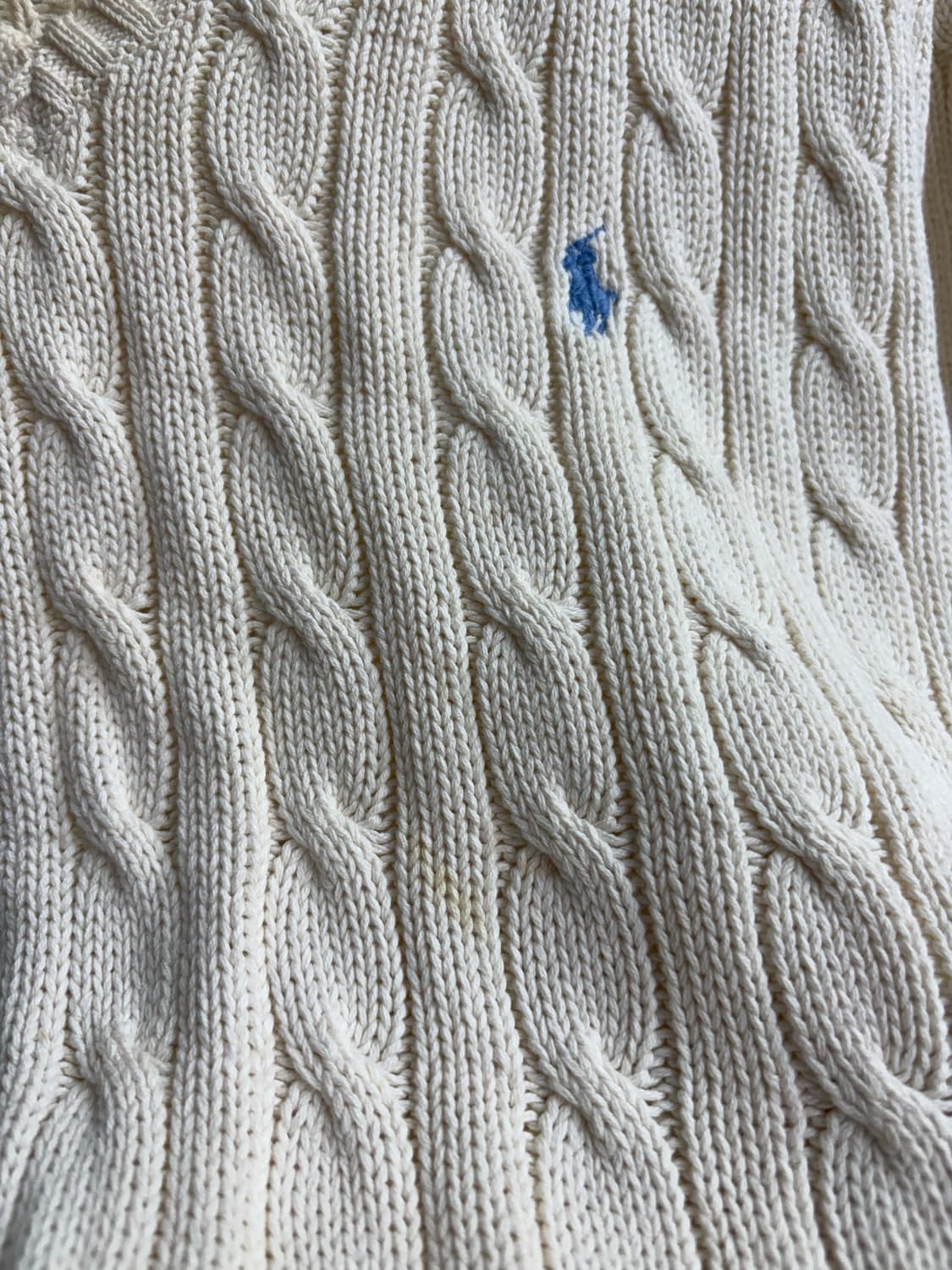 폴로 꽈배기 브이넥 니트 상품이미지4