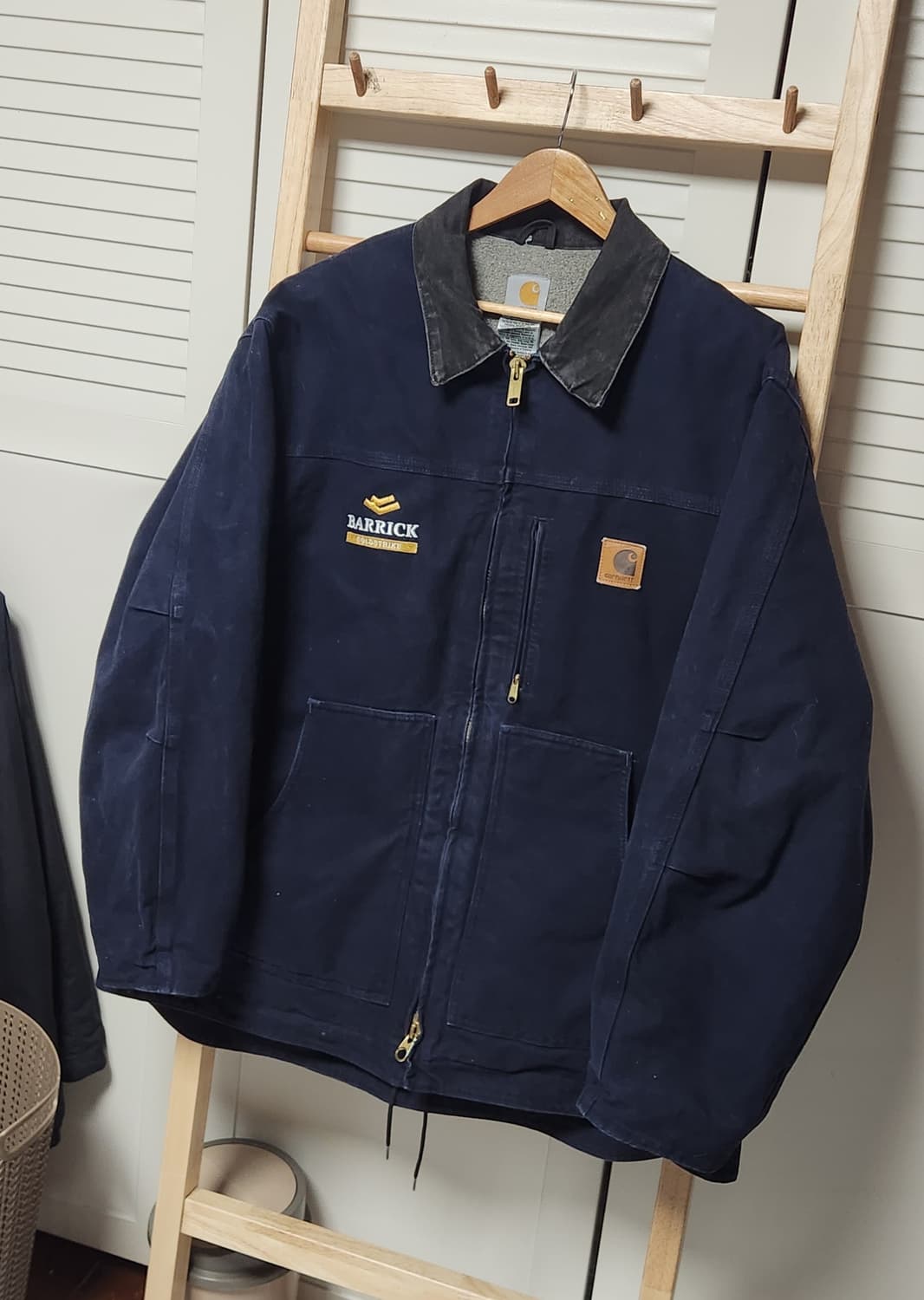 칼하트 디트로이트 딥네이비 c81 워크 자켓 상품이미지5