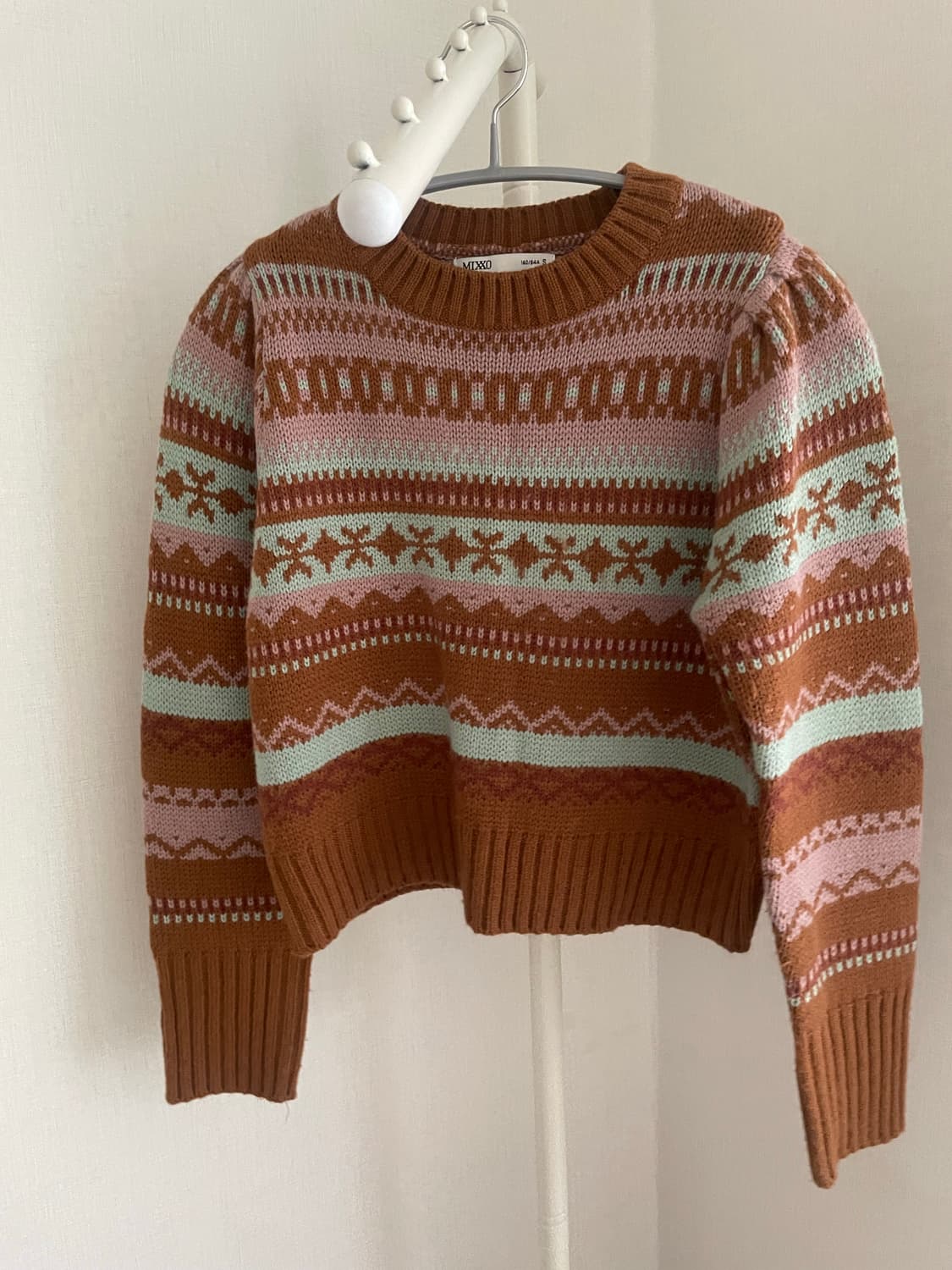  미쏘 노르딕 크롭 니트  상품이미지1