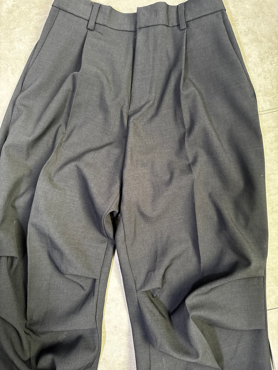 시그니처 파라슈트 하프밴딩 슬랙스 M 팝니다 상품이미지1