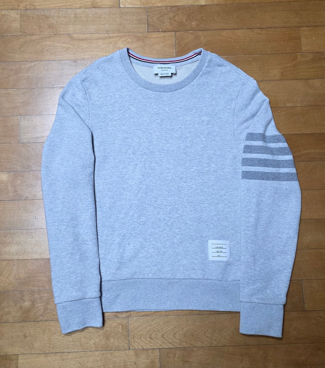 [2,새상품급]톰브라운 사선완장 맨투맨 상품이미지1