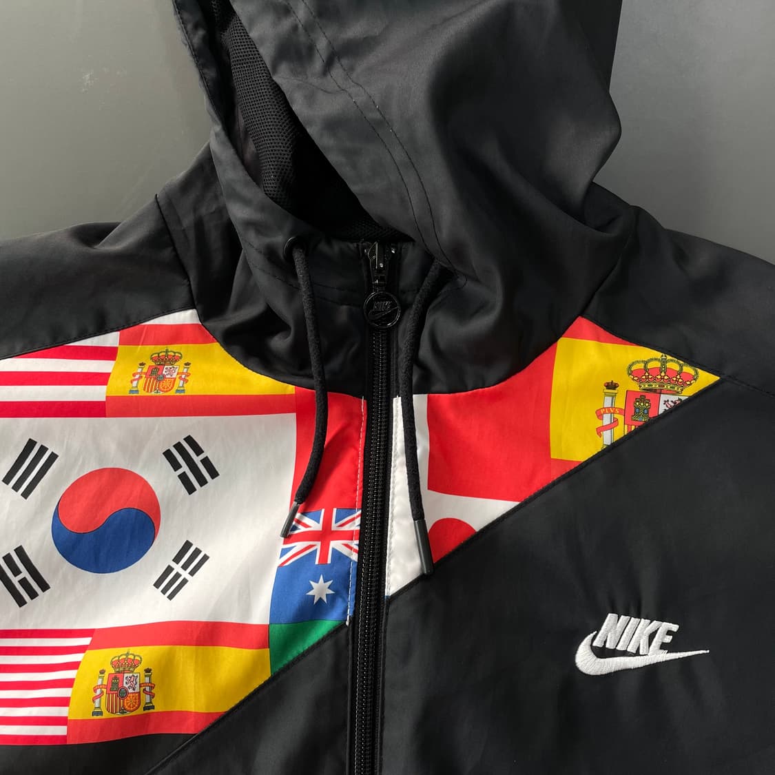 [L] 나이키 월드플래그 다국기 나일론 바람막이 자켓 상품이미지4