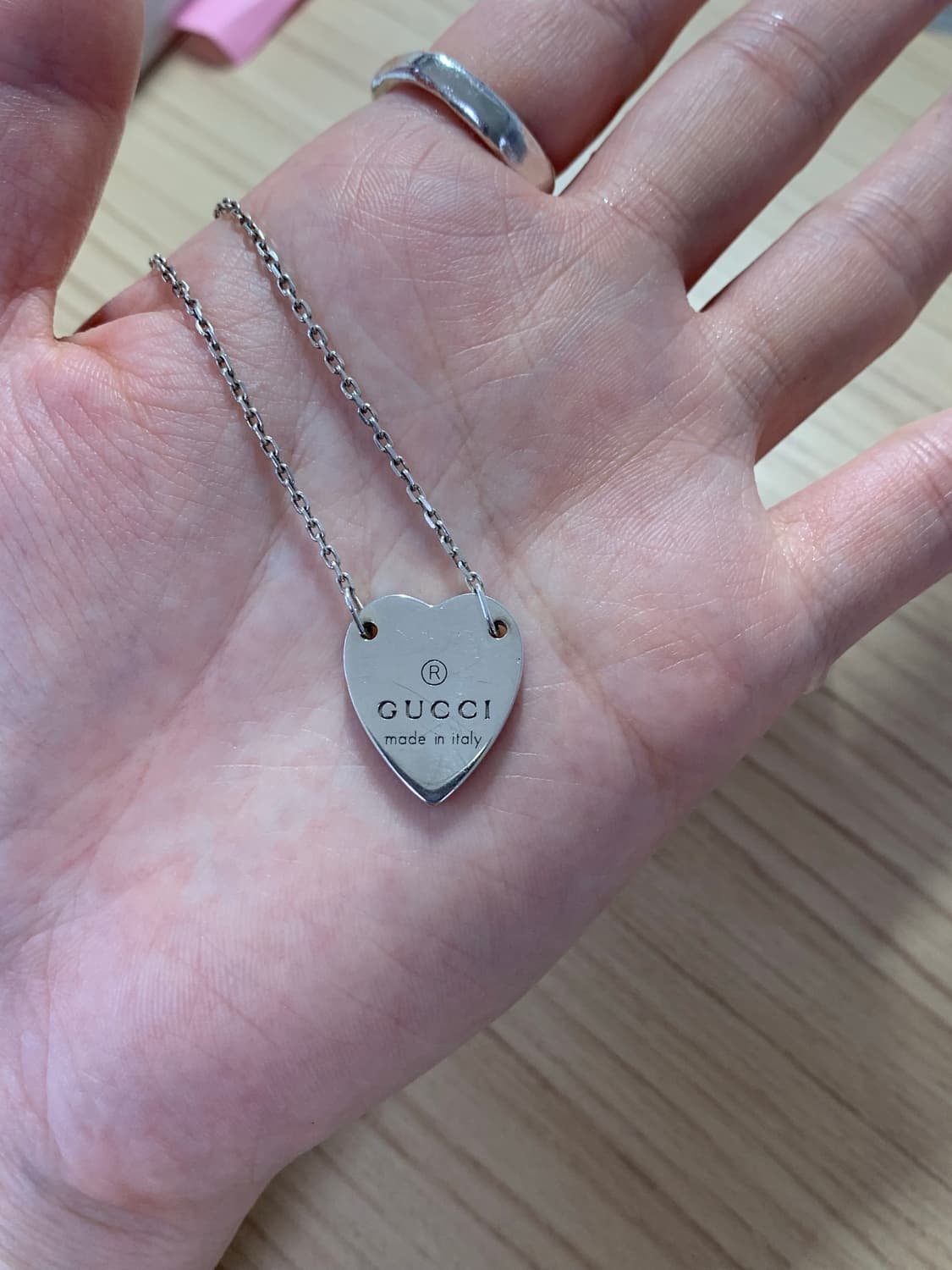 구찌 하트 팬던트 트레이드마크 실버 체인 목걸이  상품이미지5