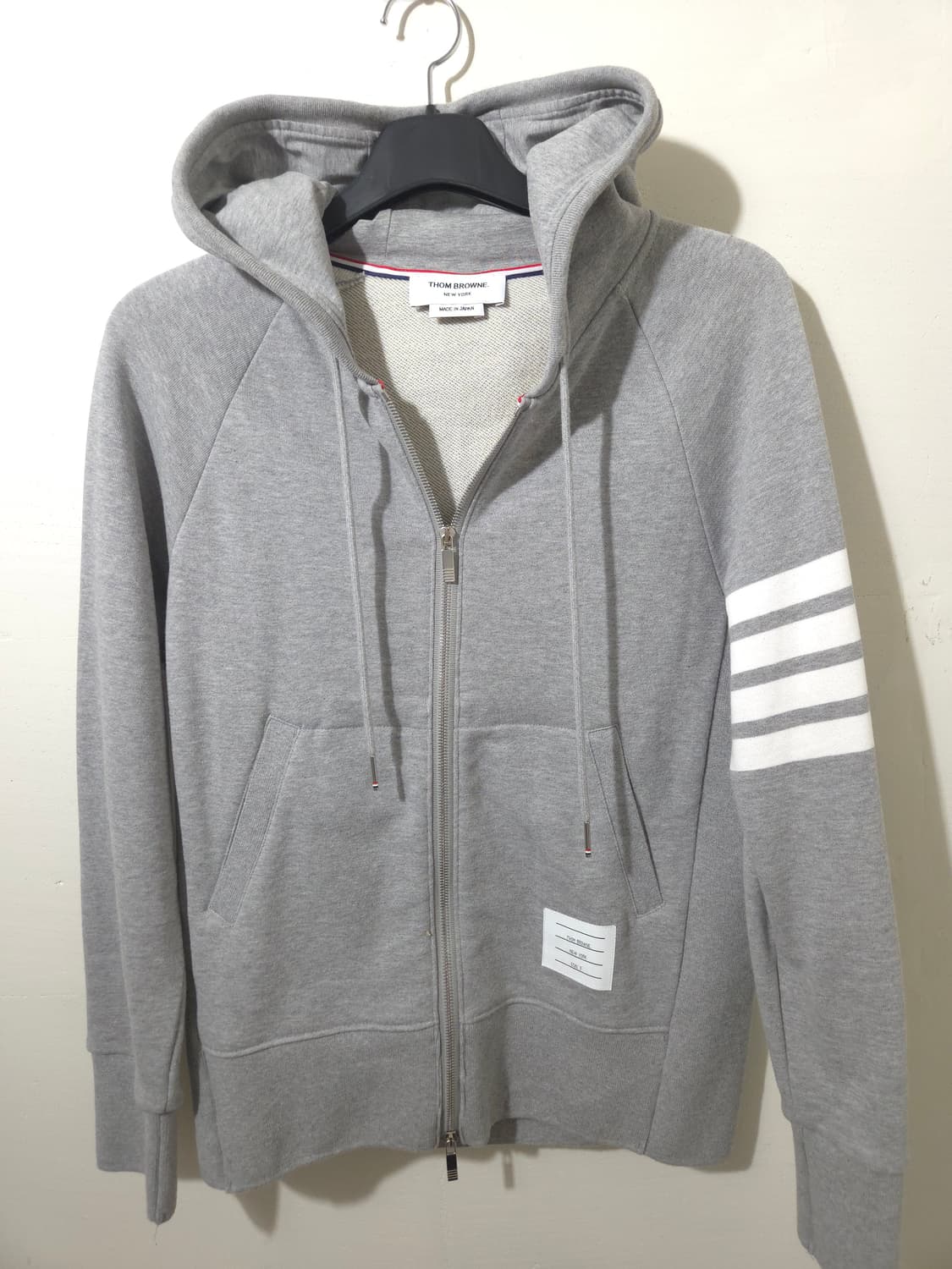 [3, 새상품] 톰브라운 사선완장 후드집업  상품이미지1