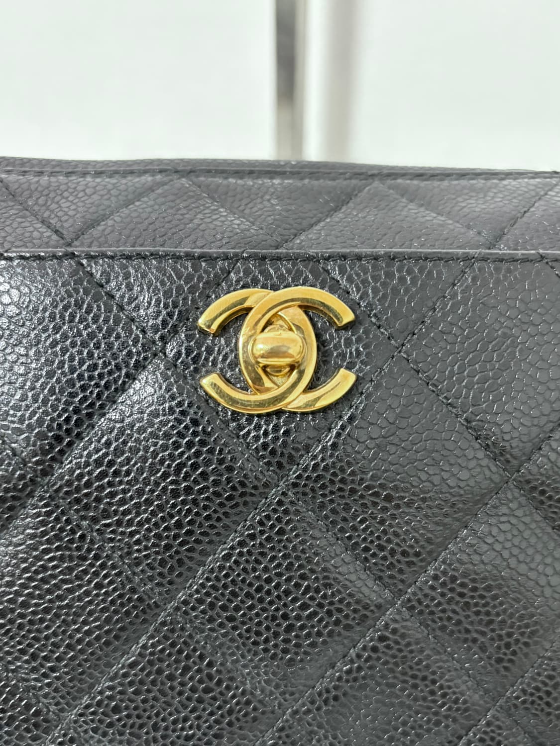 샤넬 캐비어 빈티지 크로스백 상품이미지3