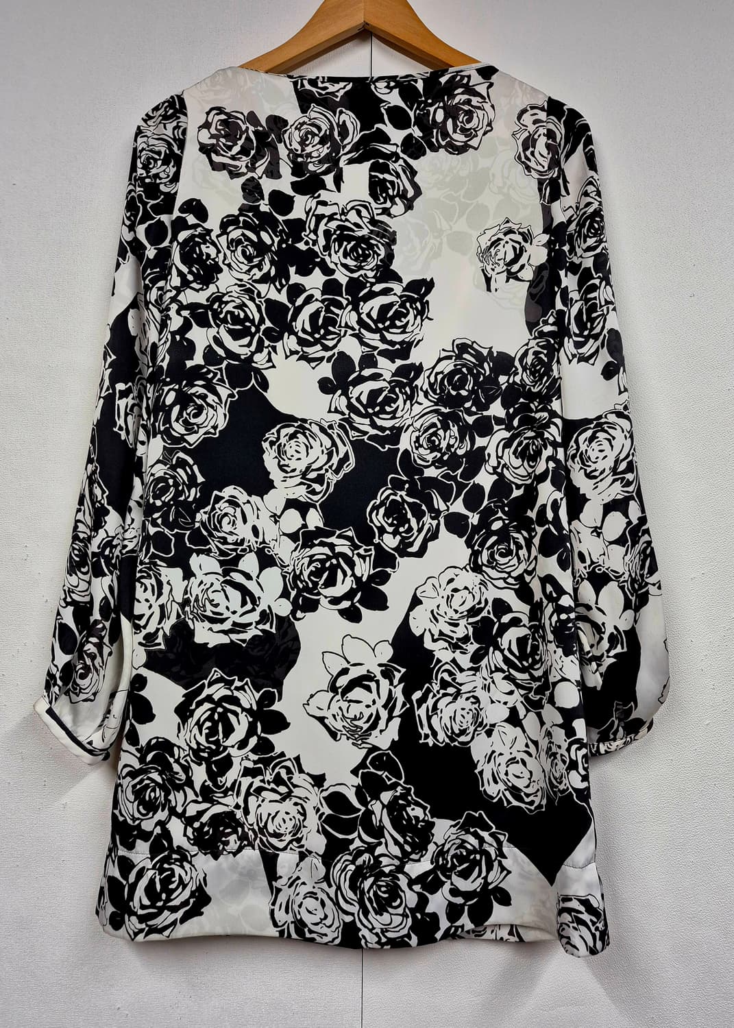 시슬리 블라우스 및 원피스 상품이미지2