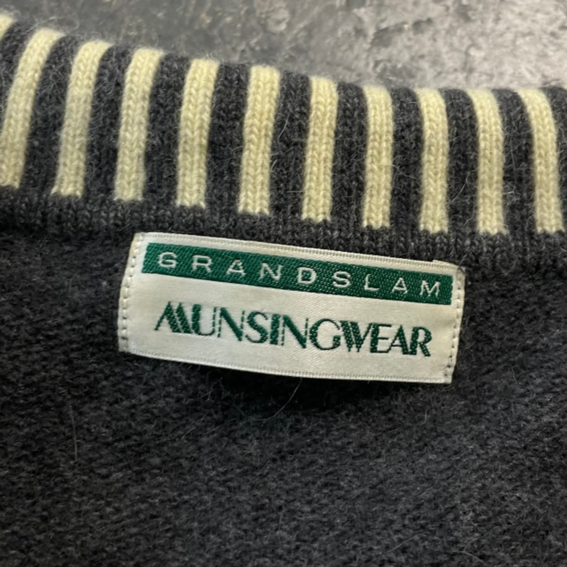 100 먼싱웨어 카라 니트 상품이미지3