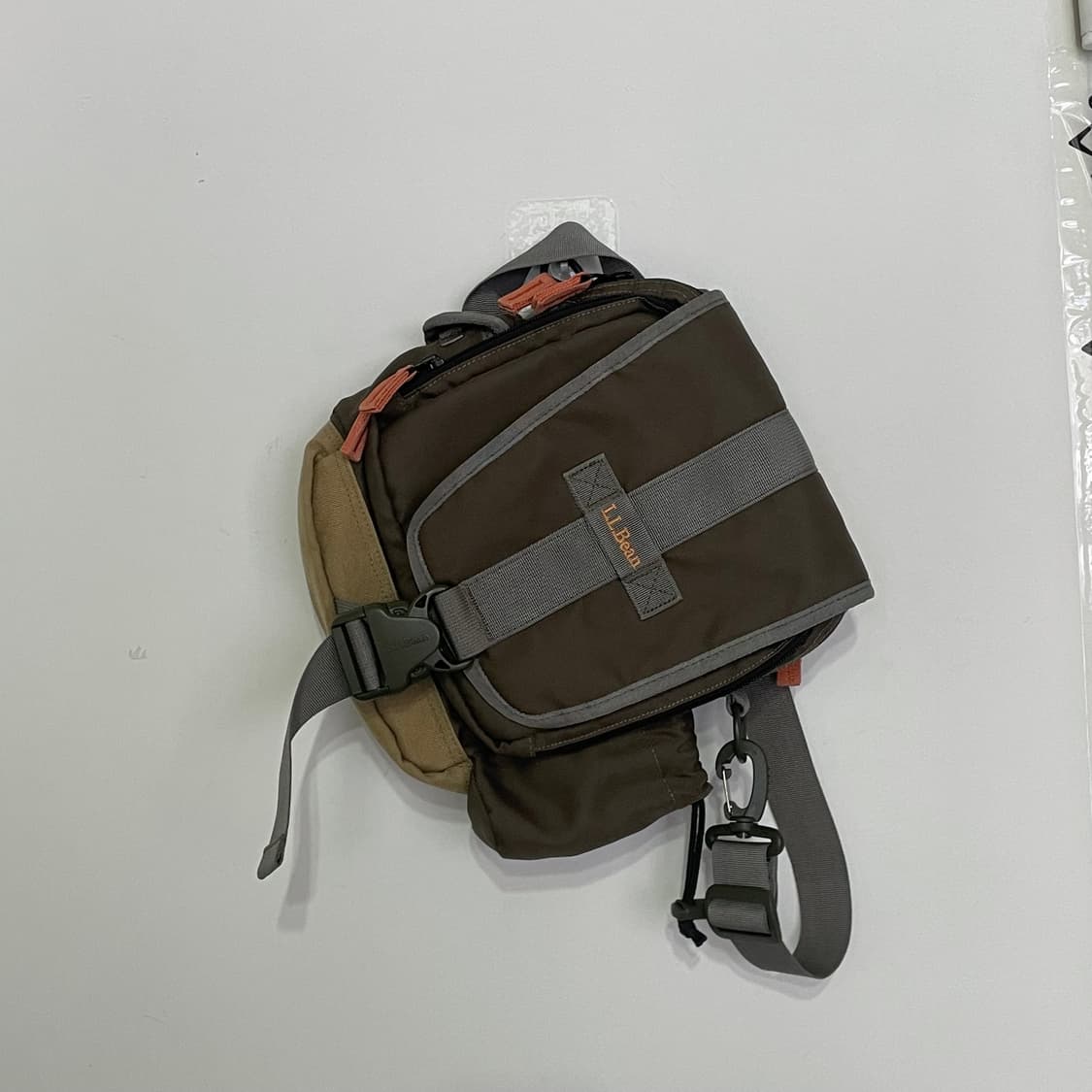 LL Bean 크로스백 브라운 상품이미지1