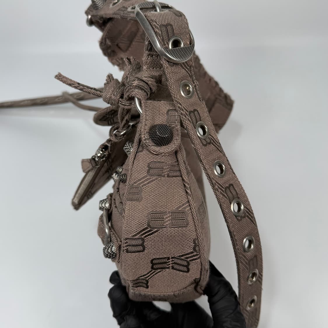 발렌시아가 BB 모노그램 르 카골 자카드 숄더백 상품이미지5