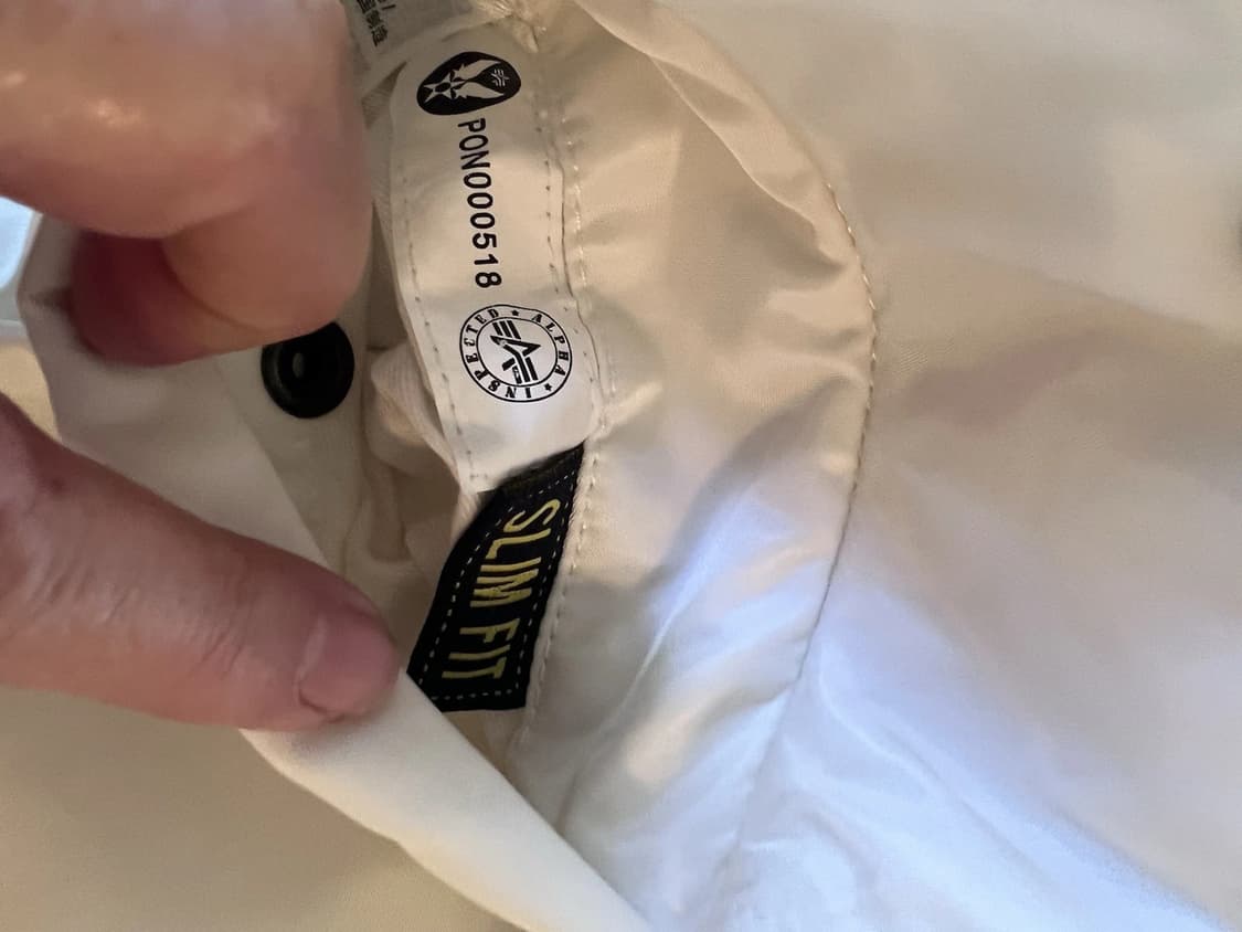 알파 인더스트리X오프닝 세레모니 아이보리 슬림 핏 플라이어스 봄버 재킷 상품이미지9