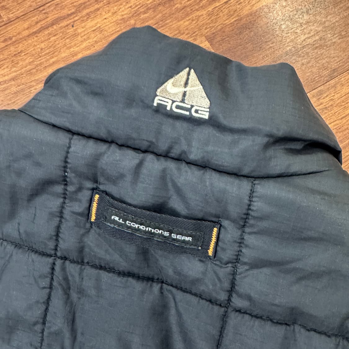 .XL 나이키 ACG 올드스쿨 프리마로프트 푸퍼 베스트 자켓  상품이미지4