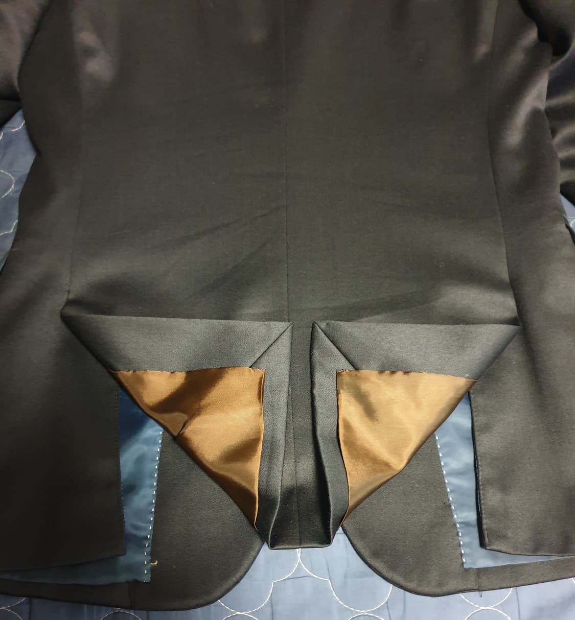 (톰보이) 코모도스퀘어 행거치프 클래식 울혼방 블레이저 (S) 상품이미지4