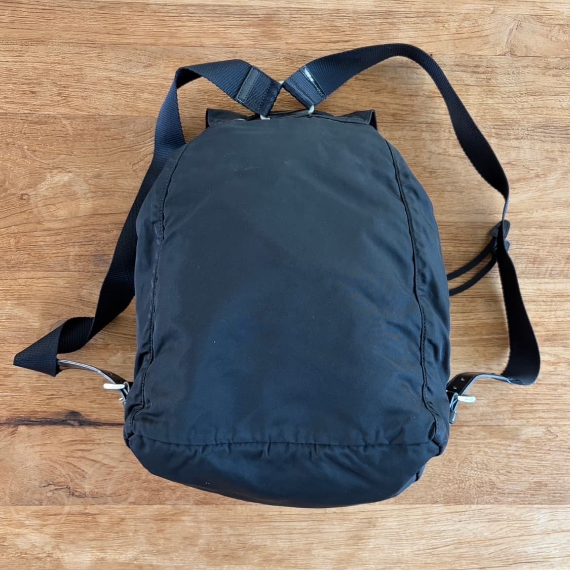 프라다 포코노 나일론 원포켓 백팩 상품이미지4