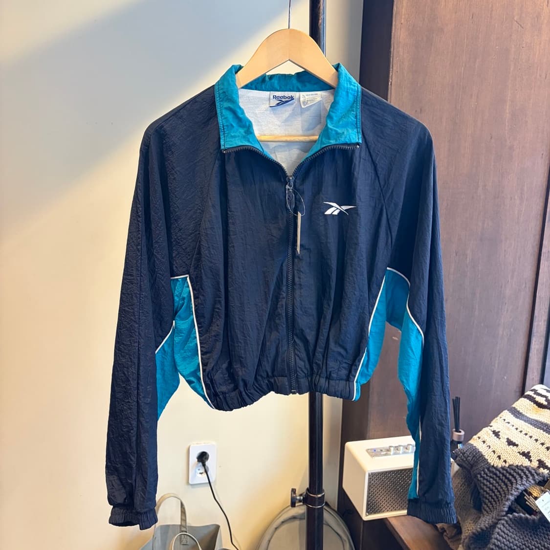 15618 - 리복 크롭 바람막이 자켓 상품이미지2