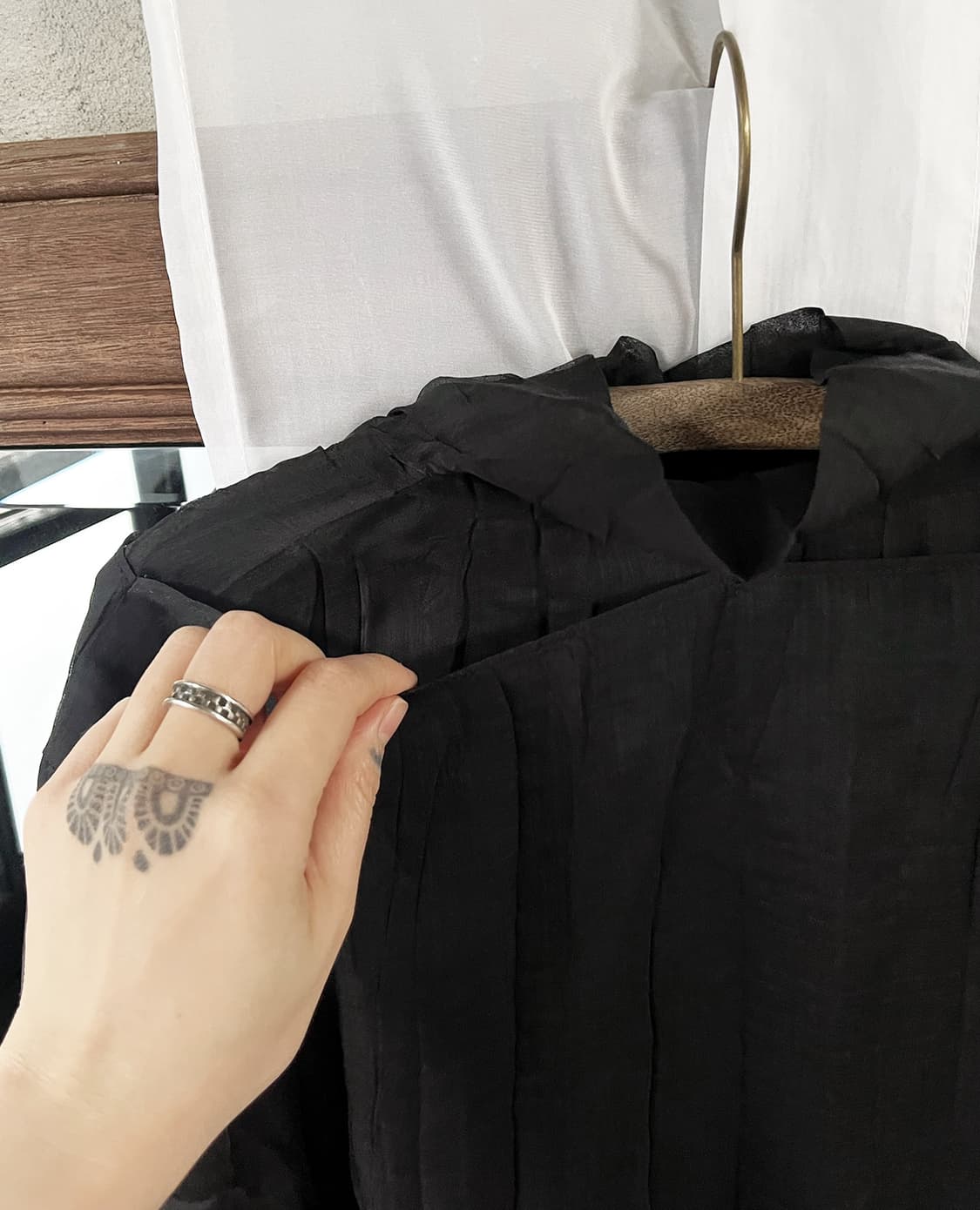 ISSEY MIYAKE sheer pleated lap blouse 상품이미지8