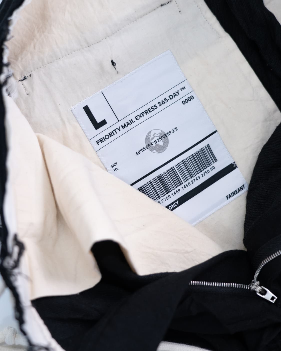 Faineant (페네앙) 인앤아웃 절개 디테일 울 혼방 와이드 팬츠 ( 상품이미지4