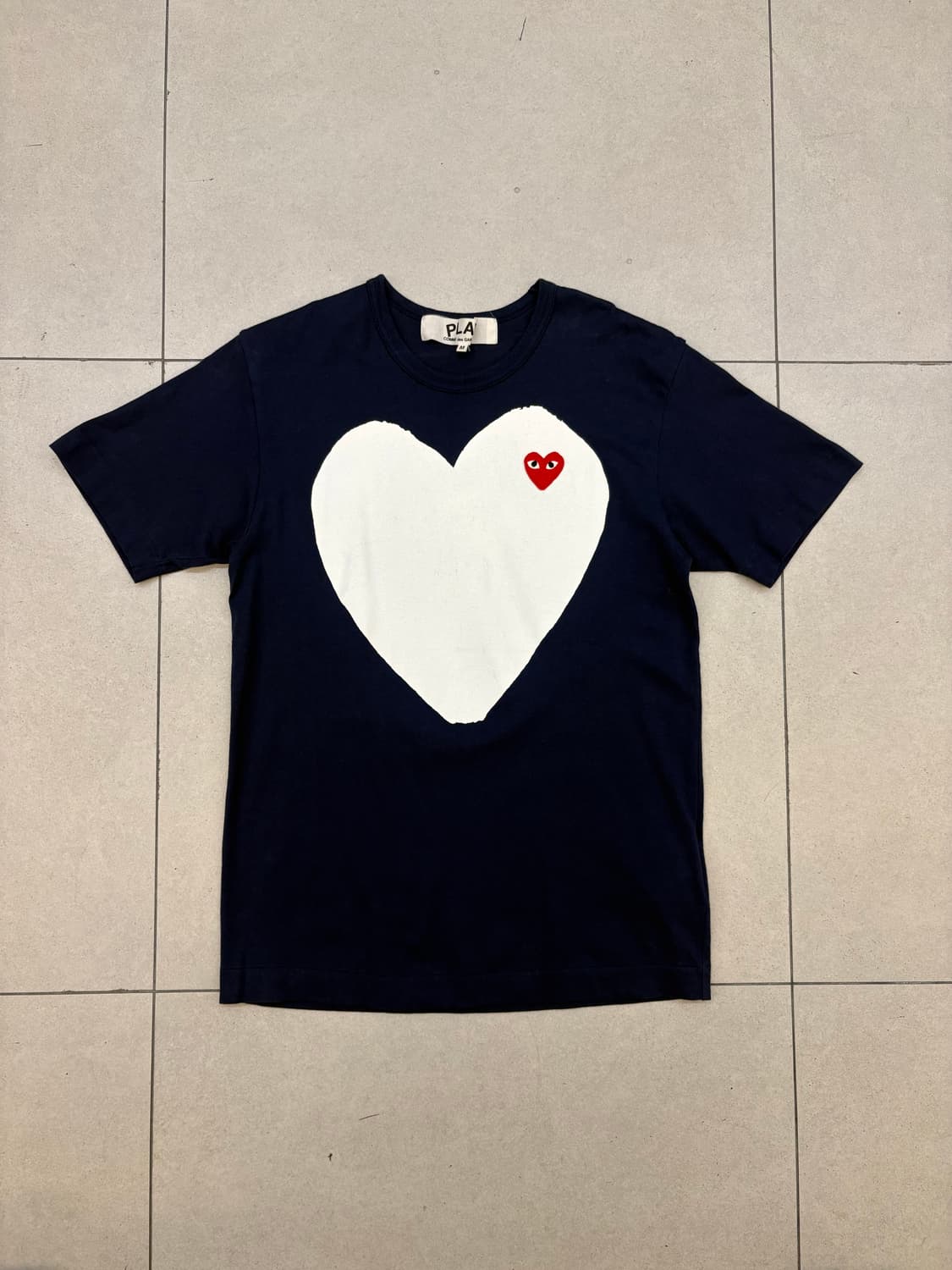 꼼데가르송 PLAY 화이트하트 티셔츠 상품이미지2