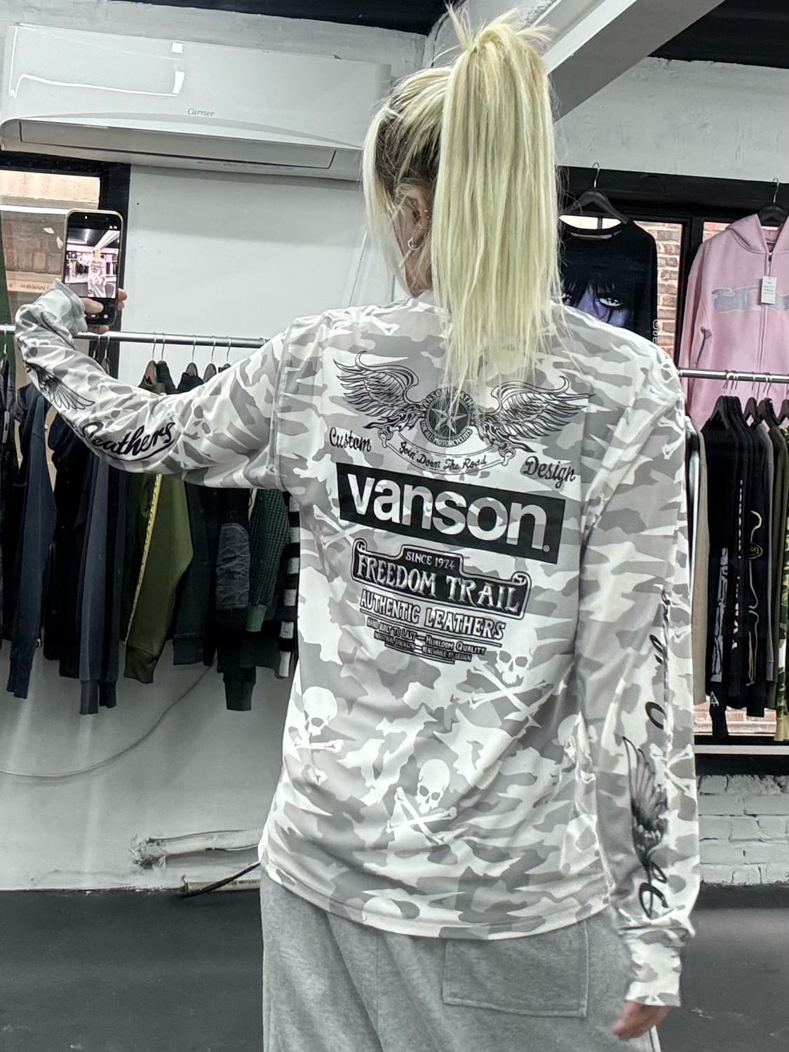 밴슨 레더 스컬 카모 롱슬리브 상품이미지6