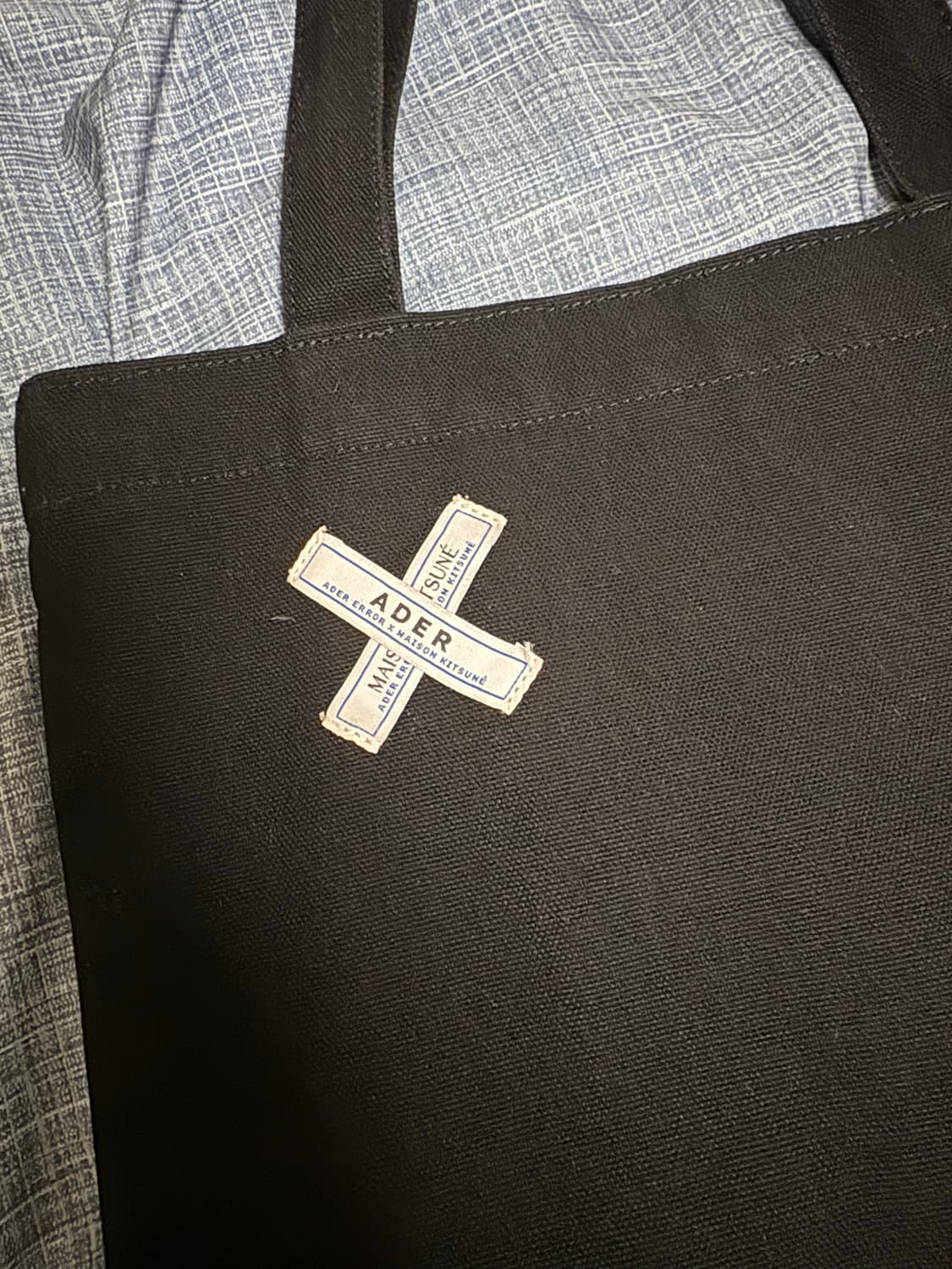 아더에러 x 메종키츠네 폭스헤드 토트백 상품이미지5