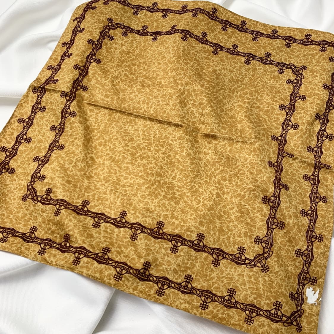 [정품] 비비안웨스트우드 로고 양면 빈티지 쁘띠스카프 손수건 상품이미지1