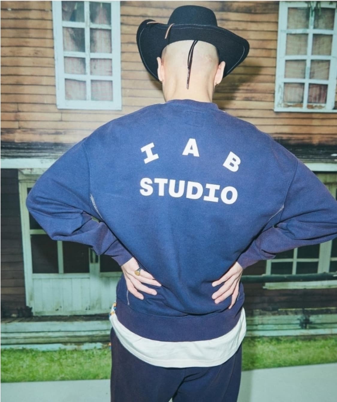 LEE x 아이앱(IAB) 콜라보 맨투맨 상품이미지7