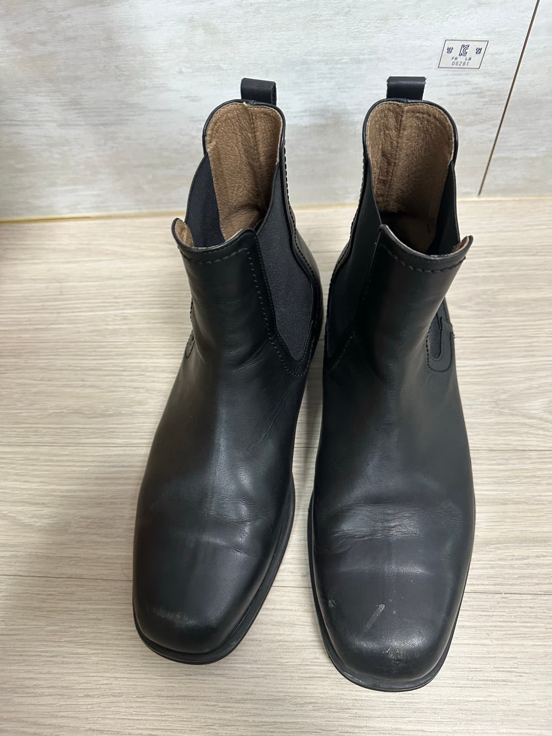 Vero cudio 통창 스퀘어 토 블랙 첼시 가죽 부츠 상품이미지1