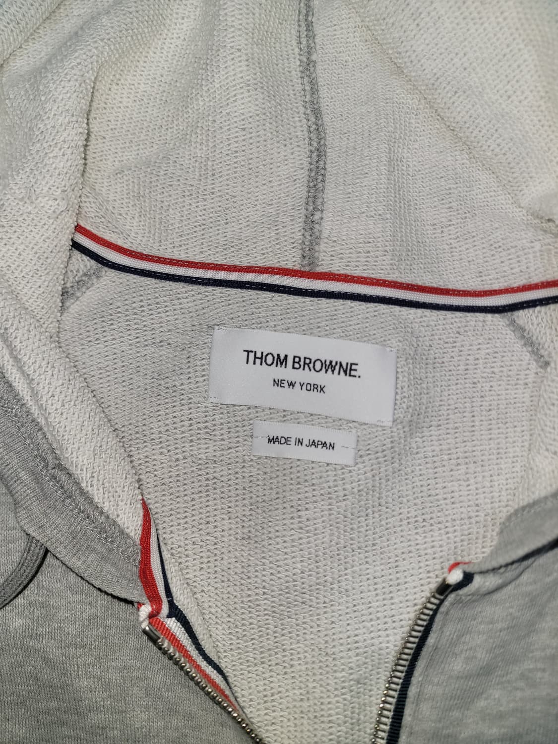 톰브라운 후드집업 2사이즈 팝니다 상품이미지2