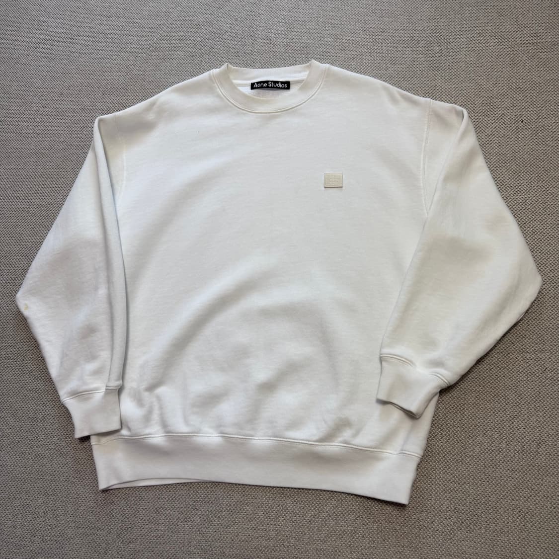 아크네 스튜디오 페이스 로고 맨투맨 상품이미지1