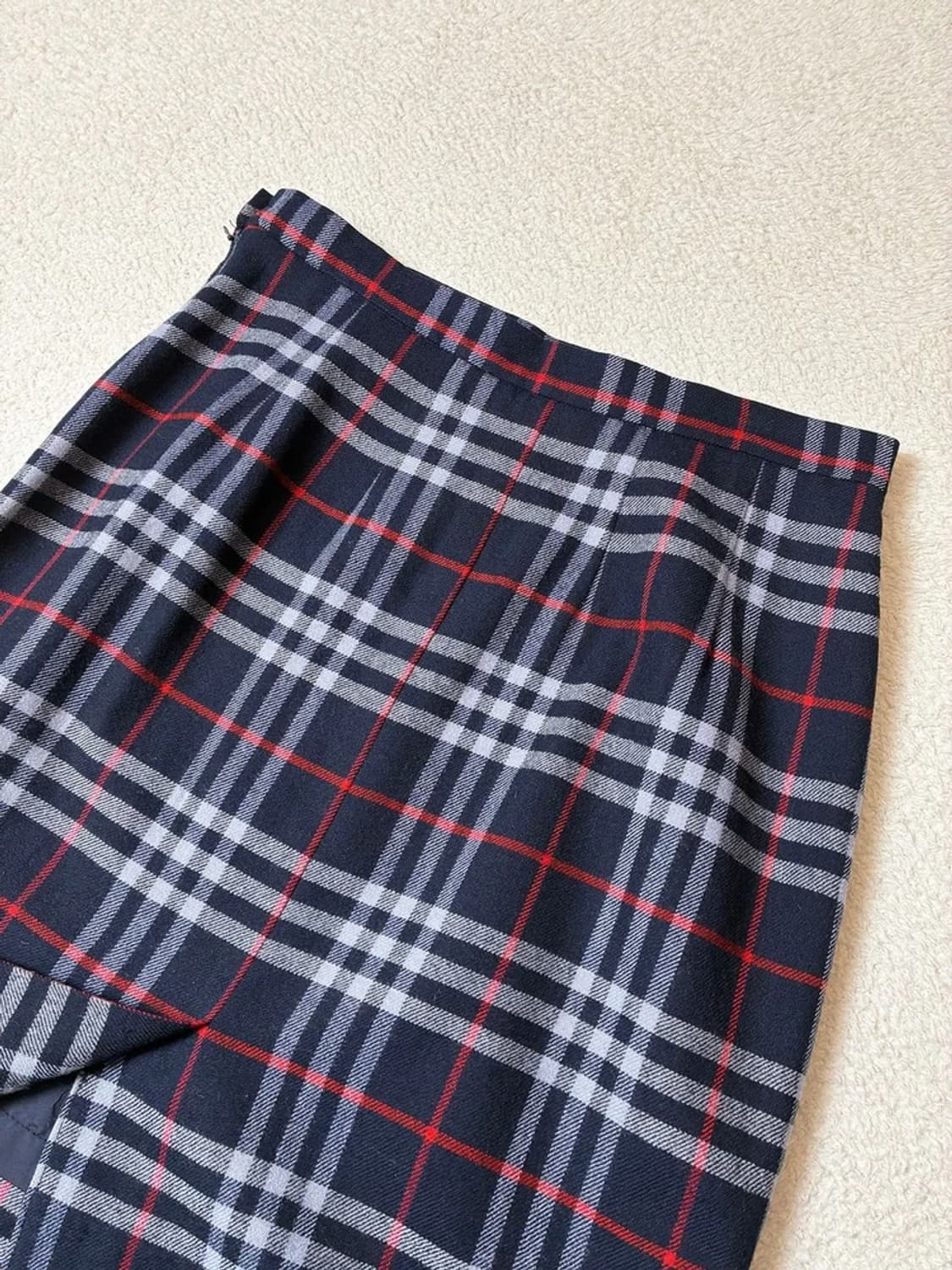 버버리 90's 노바체크 클래식 스커트 PN7682 상품이미지5