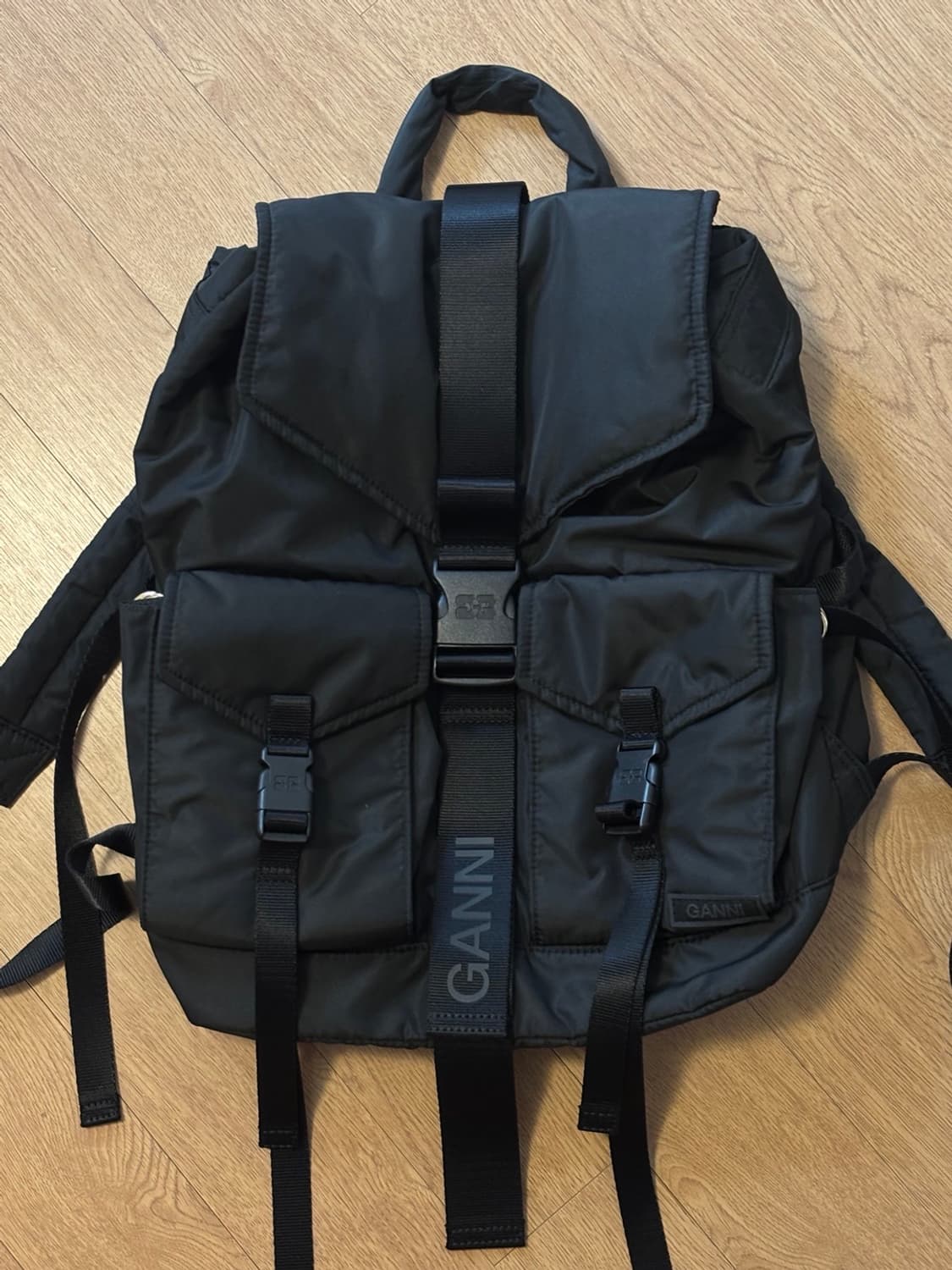 [가니 GANNI] 리사이클 테크 백팩 A4755 (블랙) 상품이미지2