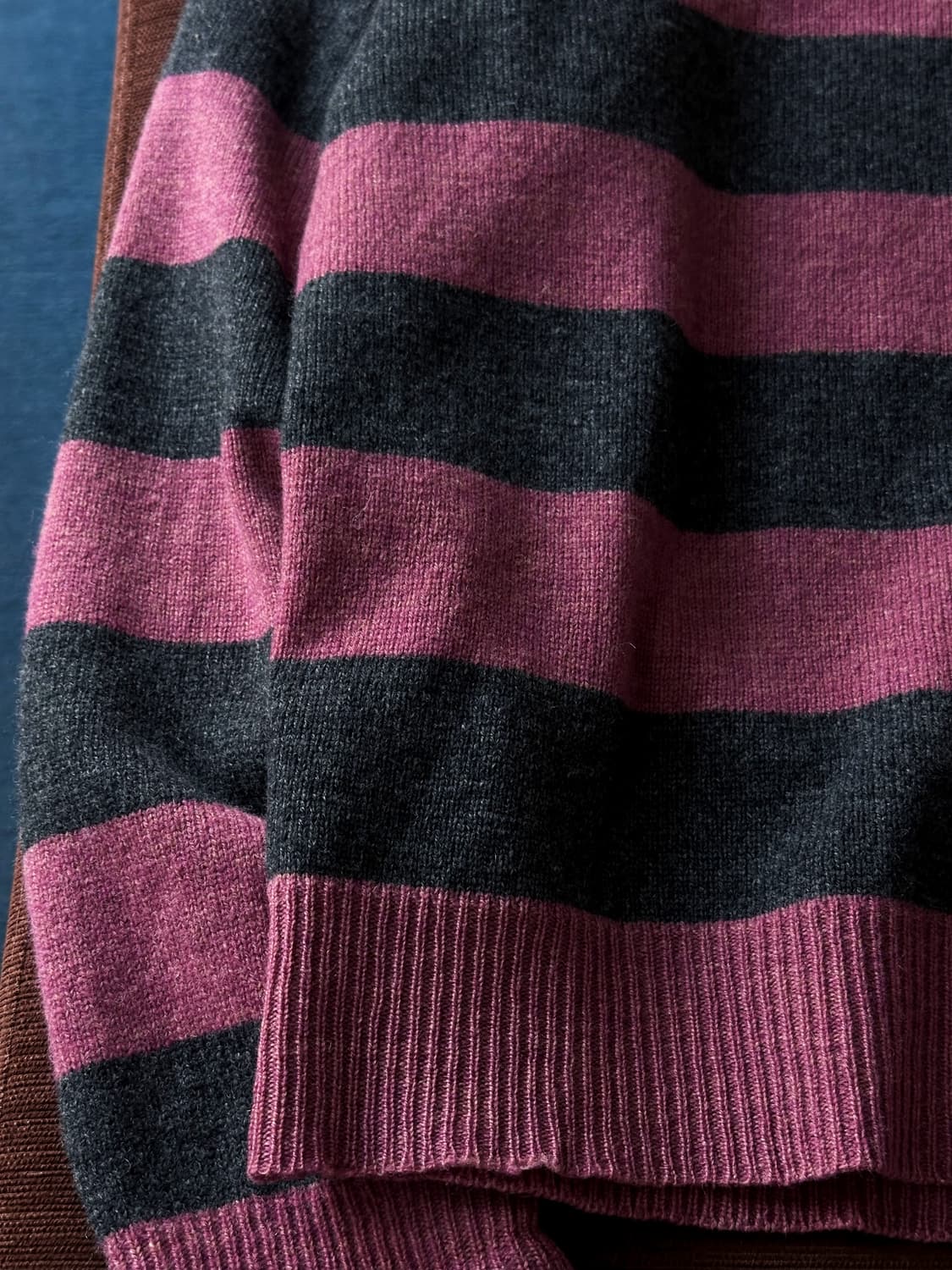 Middle gauge border knit TOP 상품이미지3