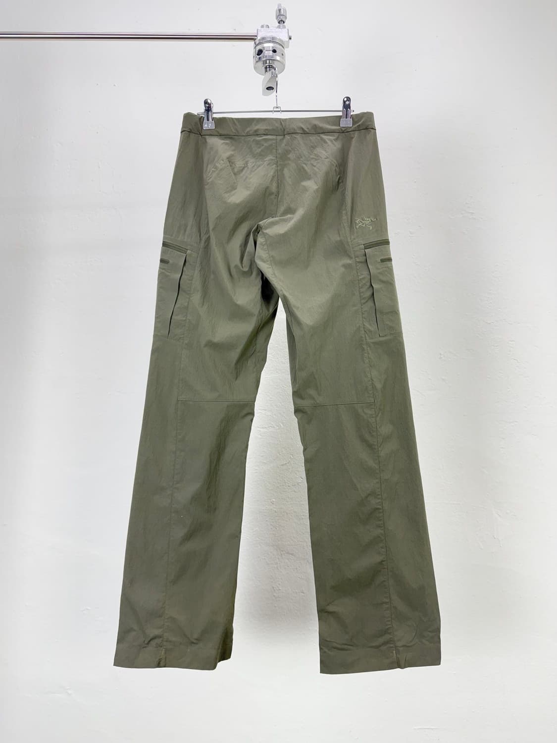 아크테릭스 펠리세이드 카키 멀티 지퍼 나일론 팬츠 상품이미지6