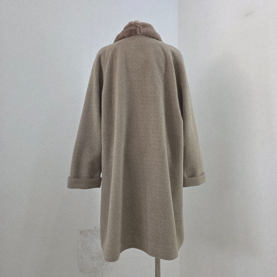 프리미엄 앙고라 울  퍼 트리밍 베이지 여성 롱코트 상품이미지8