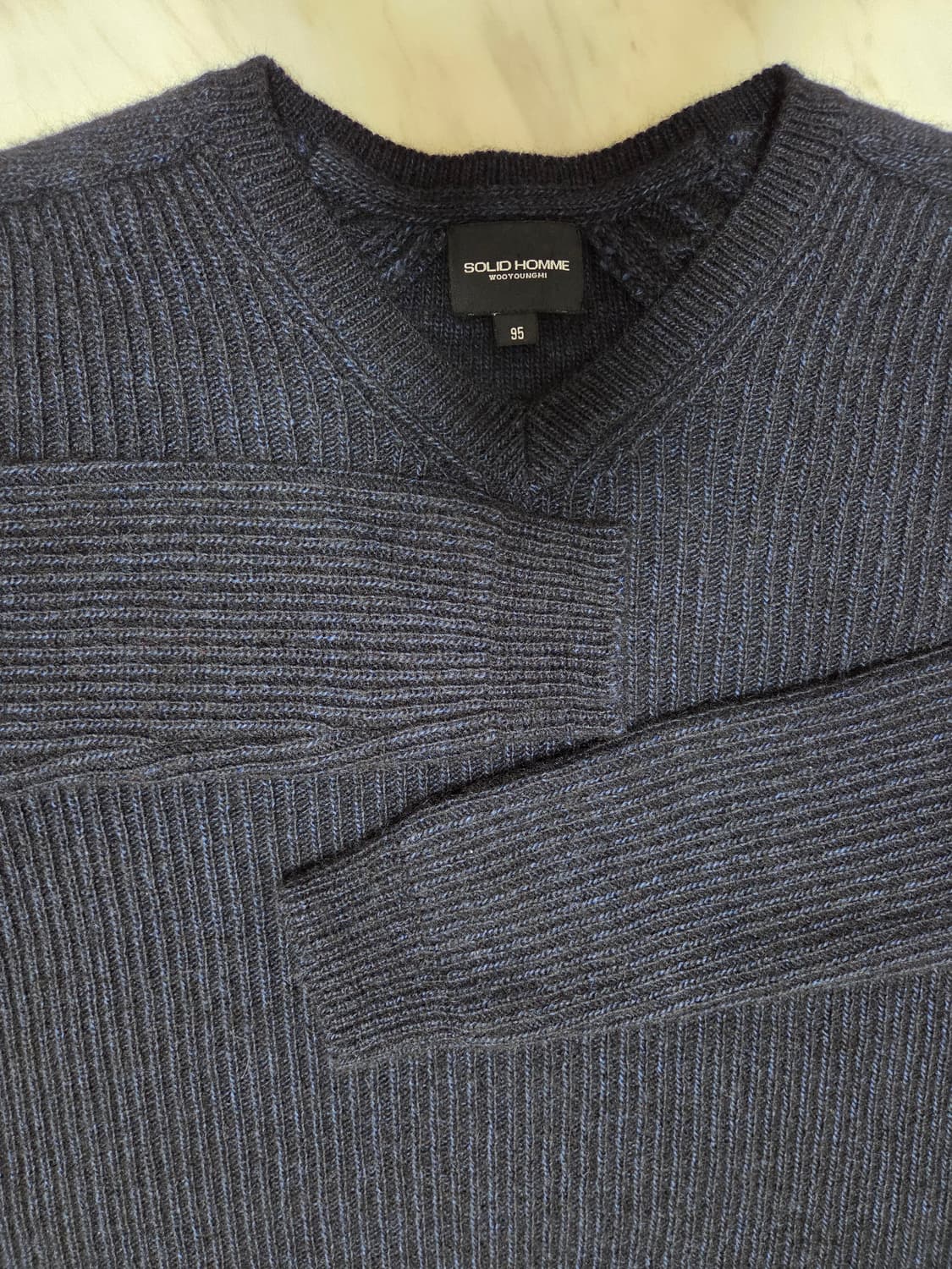솔리드옴므 네이비 브이넥 니트 상품이미지3