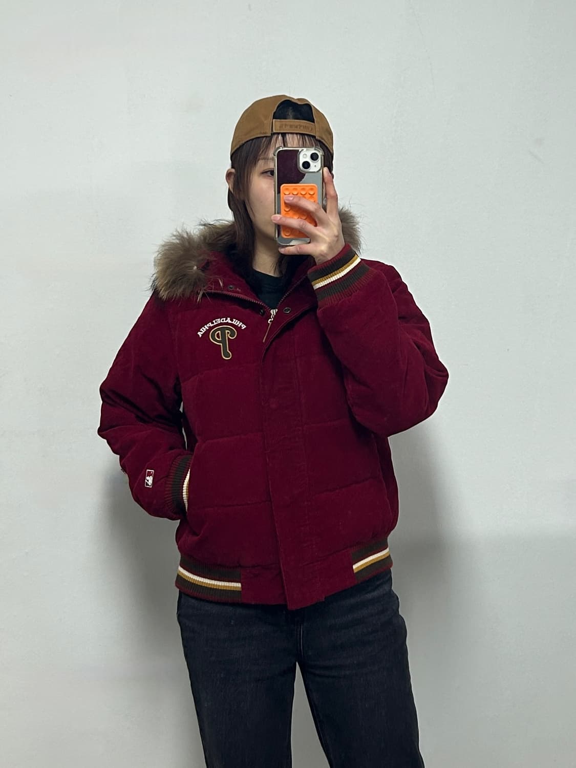 MLB 필라델피아 필리스 덕다운 코듀로이 푸퍼 자켓 울프죠 상품이미지1