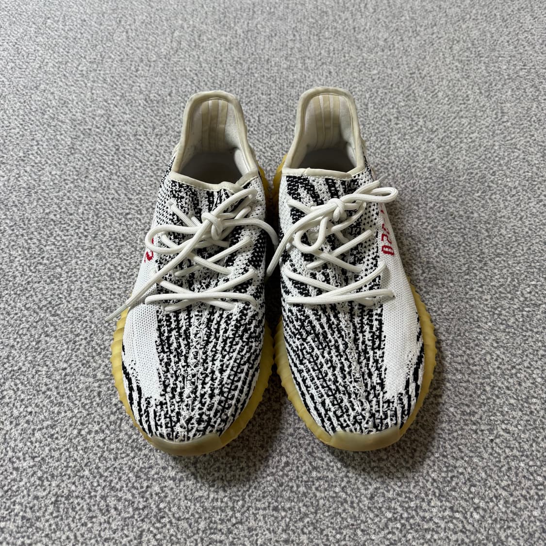 [정가 60만원] 아디다스 이지부스트 지브라 275 상품이미지1