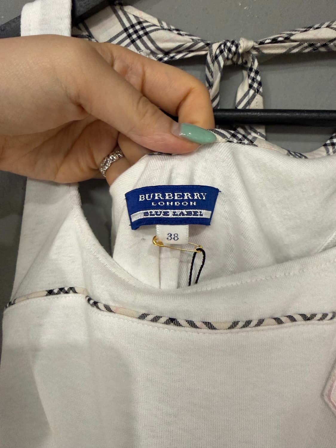 버버리 블루라벨 체크 포인트 홀터넥 슬리브리스 상품이미지7