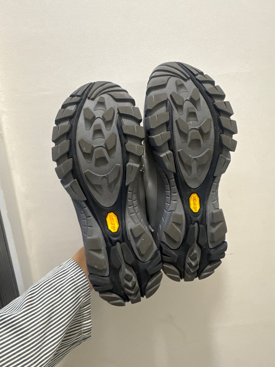 1회착용 로우클래식 비브람 스니커느 상품이미지3