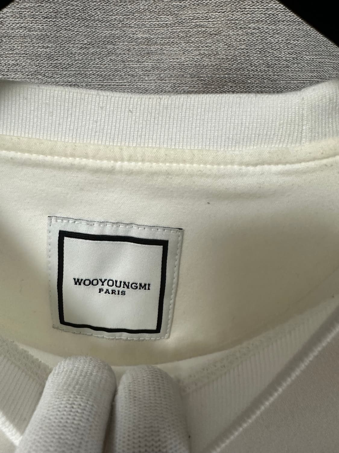 (48) 우영미 글로우 백로고 롱슬리브 아이보리  상품이미지4