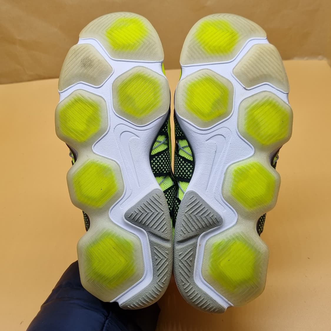 나이키 에어 줌. 핏 런닝화240. 상품이미지3