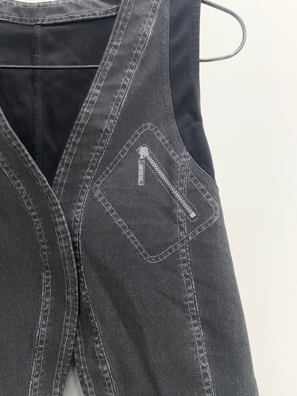 Denim Printed Tech Vest 상품이미지8