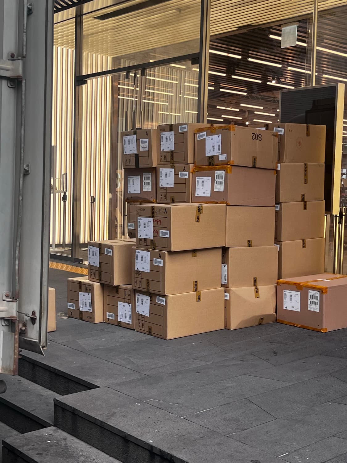 아디다스 오아시스 트랙탑 블랙 xs 정가양도 상품이미지5