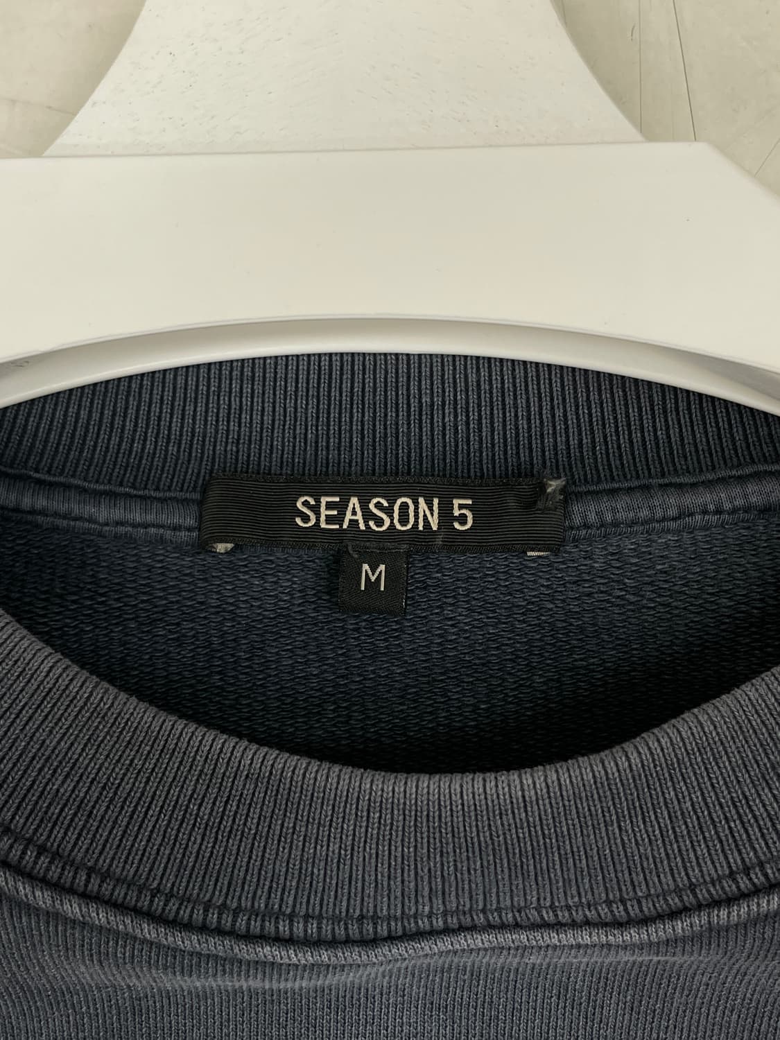 이지 시즌 5 칼라바사스 크루넥 스웨트셔츠 상품이미지3