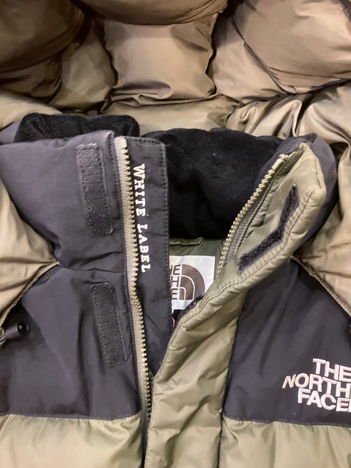 노스페이스 화이트라벨 패딩점퍼(남여공용) 상품이미지3