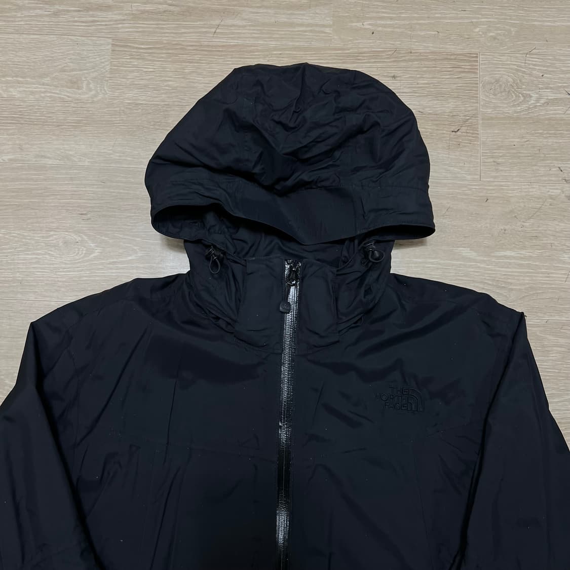 노스페이스 화이트라벨 블랙 로고 바람막이 후드자켓 [블랙] L/100 상품이미지2