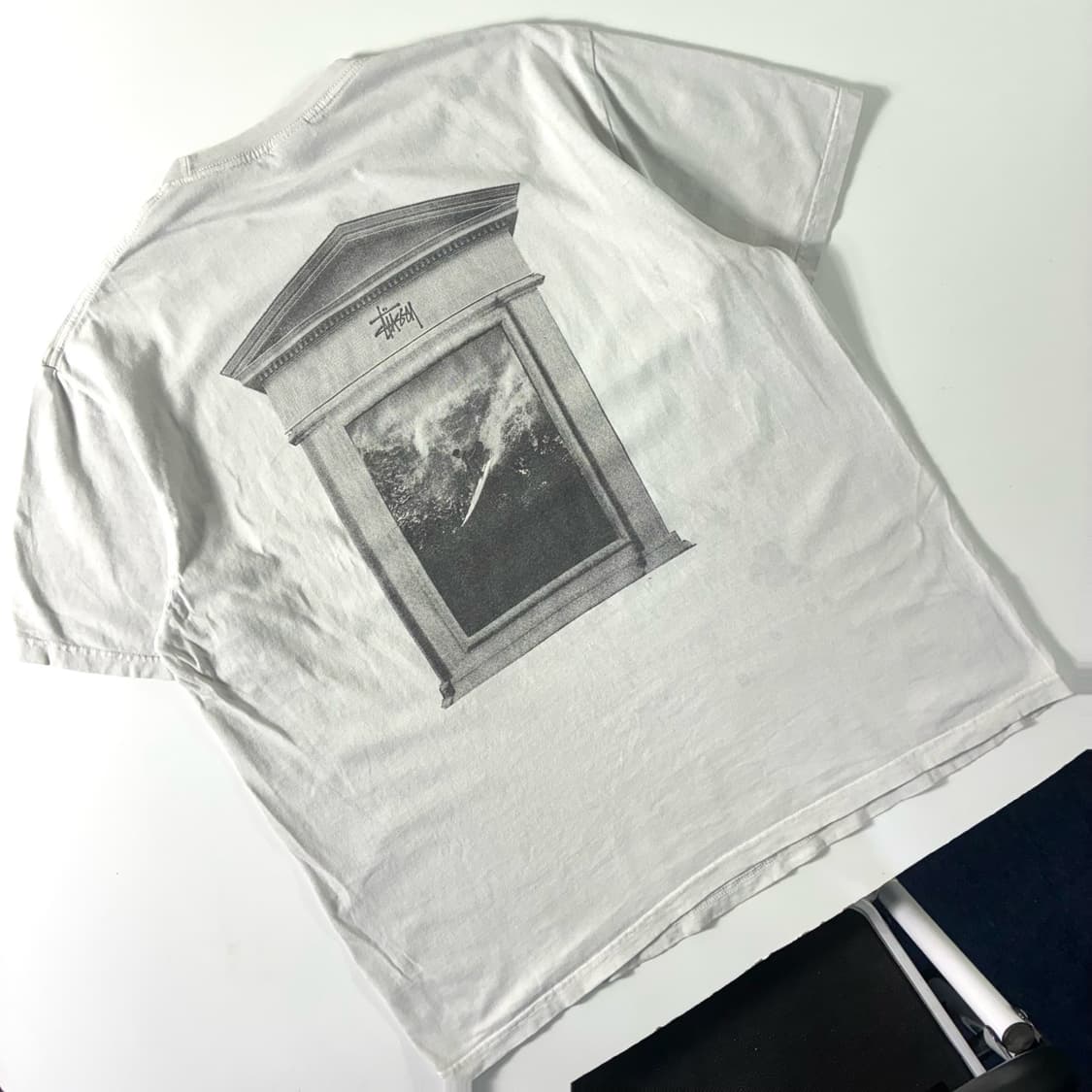 Stussy  스투시 서프 톰 피그먼트 다이드 화이트 반팔티  상품이미지1