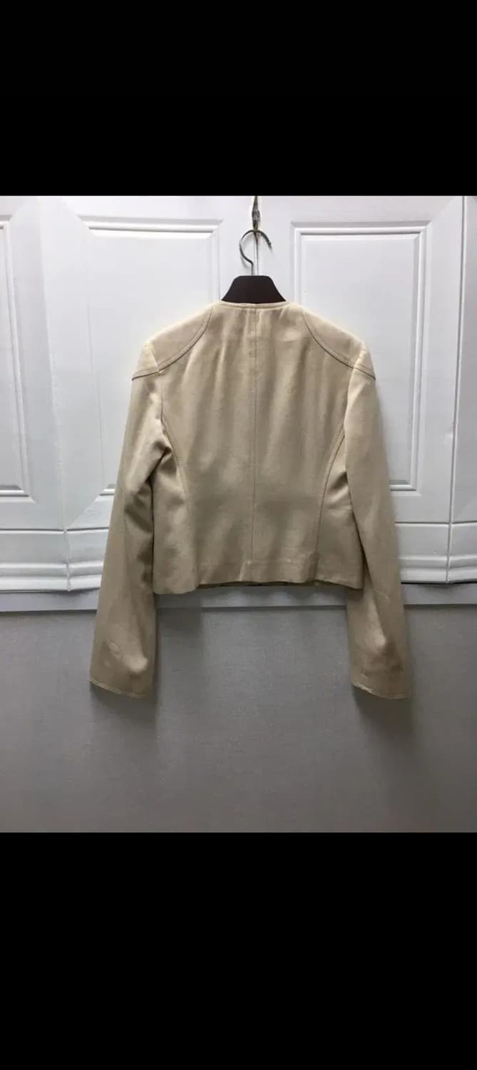 버버리 노카라 베이지 크롭자켓 숏자켓 정품 상품이미지4