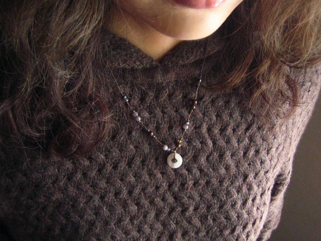 white donut necklace 화이트 도넛 핸드메이드 목걸이 상품이미지1